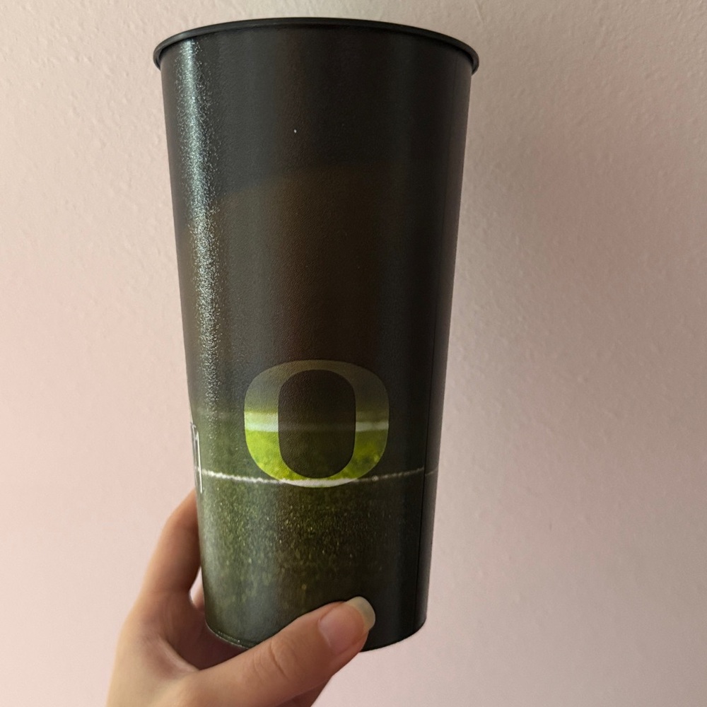 🔥10/$15 University of Oregon Football Cup